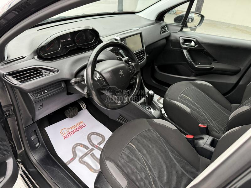 Peugeot 208 1.4HDI AUT/NAV/FUL