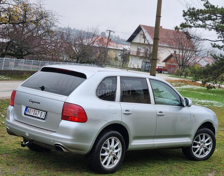 Porsche Cayenne 3.2 V6