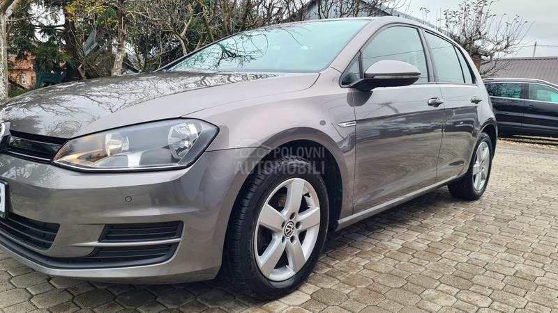Volkswagen Golf 7 1.6TDI BLUEMOTION