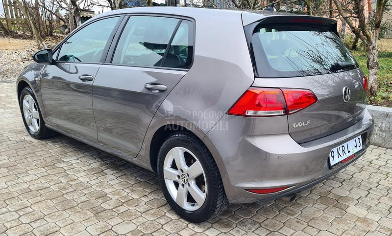 Volkswagen Golf 7 1.6TDI BLUEMOTION