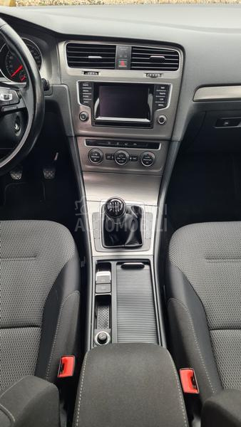 Volkswagen Golf 7 1.6TDI BLUEMOTION