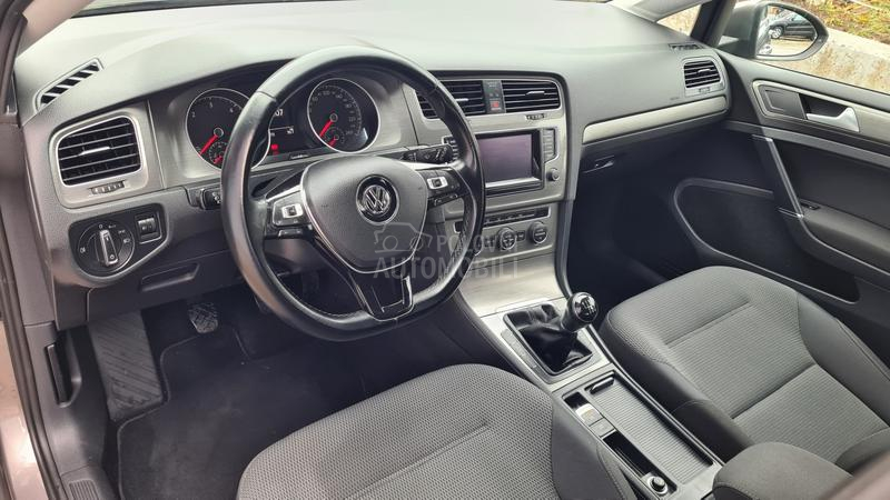 Volkswagen Golf 7 1.6TDI BLUEMOTION