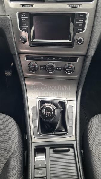 Volkswagen Golf 7 1.6TDI BLUEMOTION