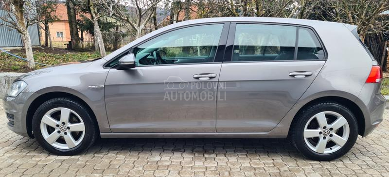 Volkswagen Golf 7 1.6TDI BLUEMOTION