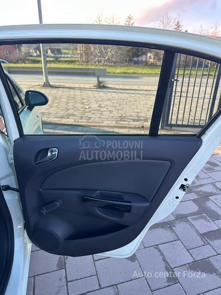 Opel Corsa D 126 000 k m