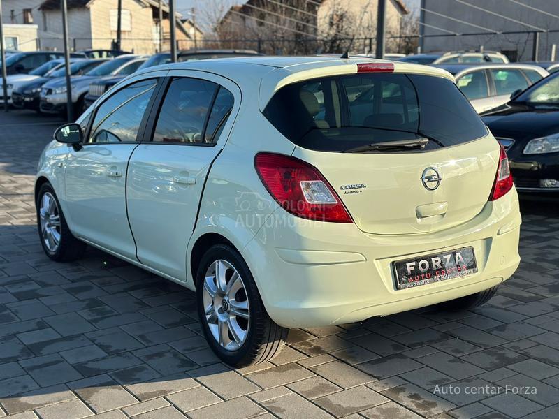 Opel Corsa D 126 000 k m