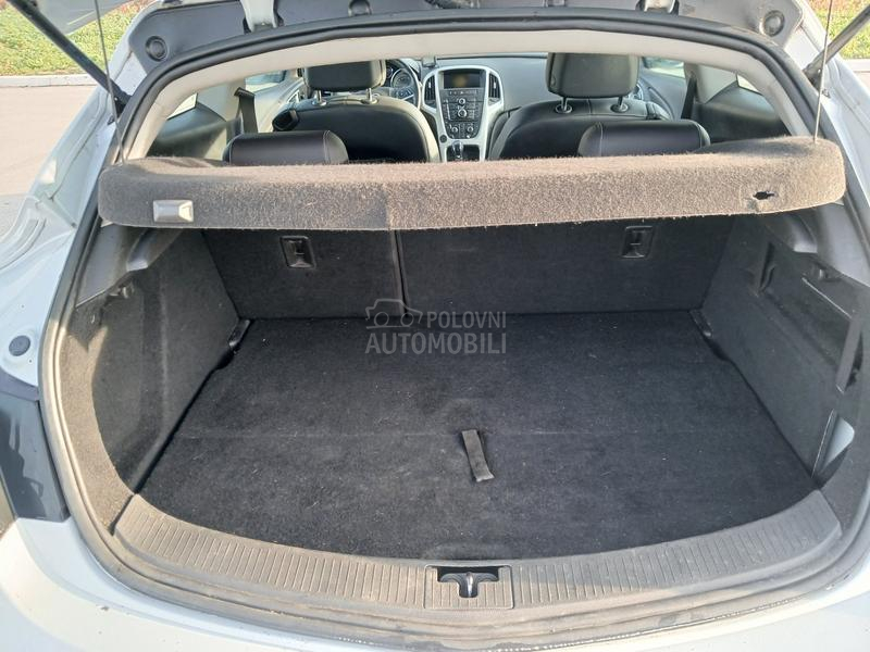 Opel Astra J gtc 180 konja