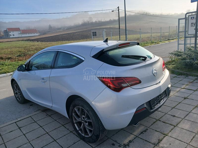 Opel Astra J gtc 180 konja