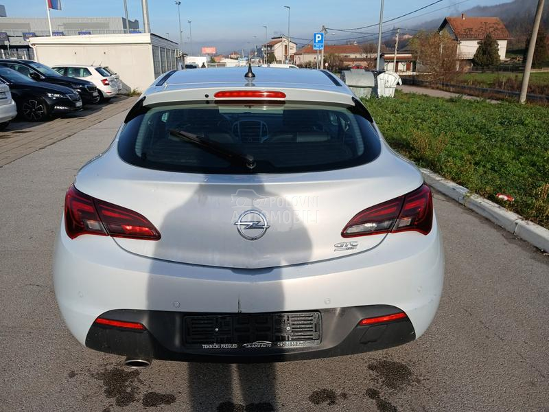 Opel Astra J gtc 180 konja