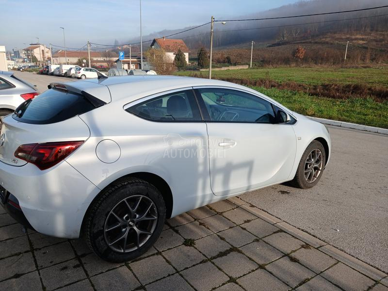 Opel Astra J gtc 180 konja