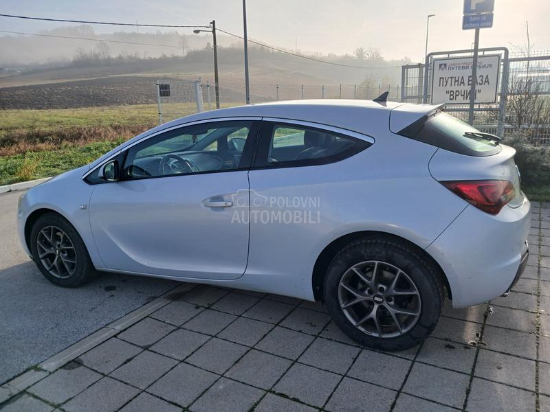 Opel Astra J gtc 180 konja