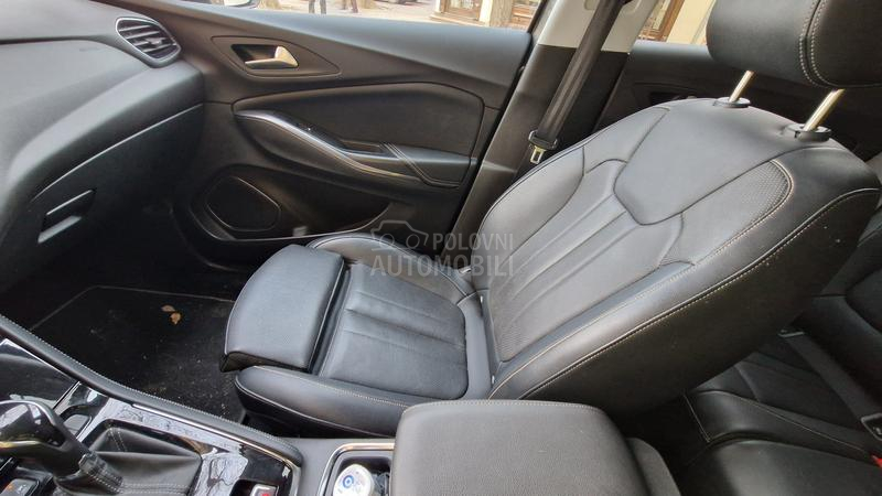 Opel Grandland X INOVATION BUSINESS