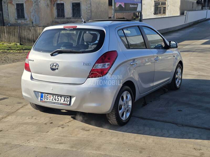 Hyundai i20 AUTOMA//SIBER