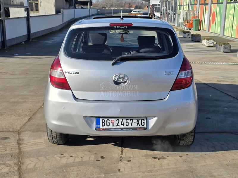 Hyundai i20 AUTOMA//SIBER