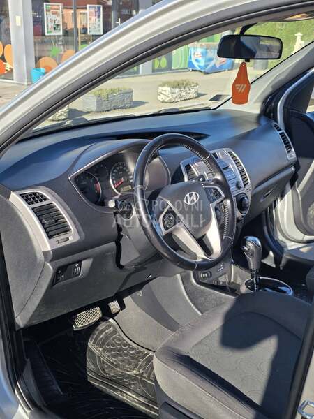 Hyundai i20 AUTOMA//SIBER