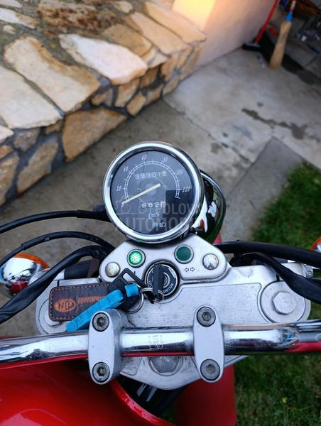 Suzuki Az marauder 125