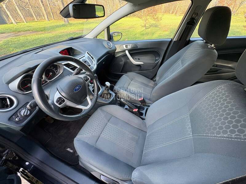 Ford Fiesta 1.6tdci titanium