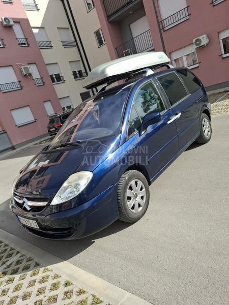 Citroen C8 
