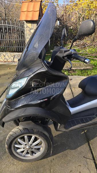 Piaggio mp3 , B kategorija