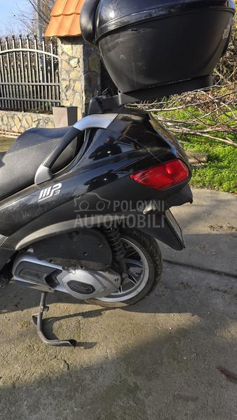Piaggio mp3 , B kategorija