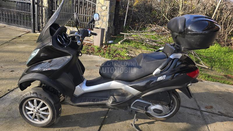 Piaggio mp3 , B kategorija