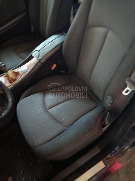 Mercedes Benz E 220 w211