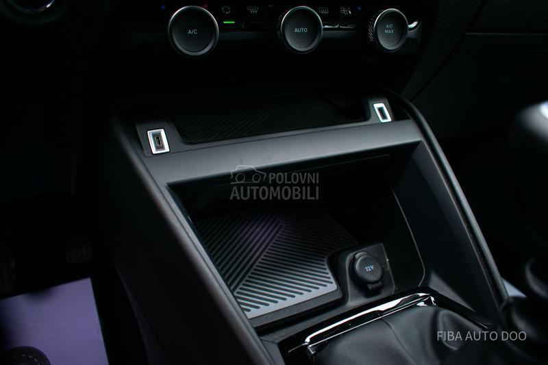 Citroen C4 1.2 HEAD UP LED