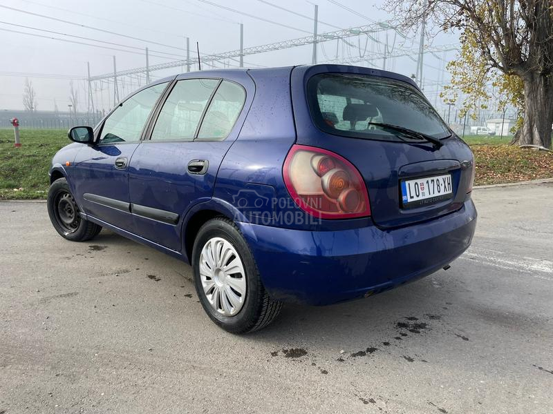 Nissan Almera 