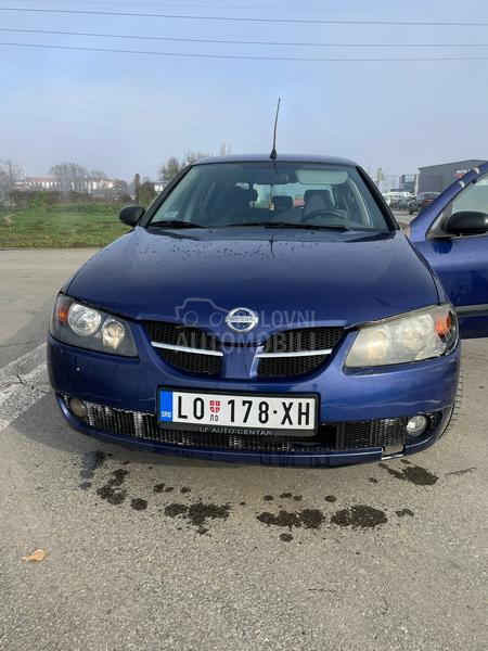 Nissan Almera 