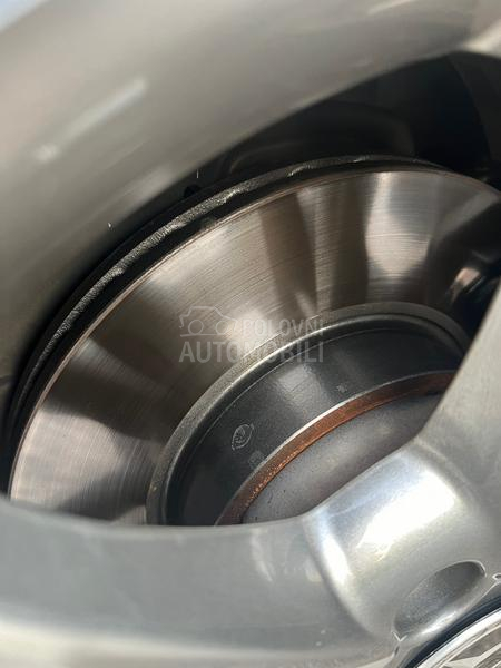 Mercedes Benz E 220 IZUZETNO STANJE