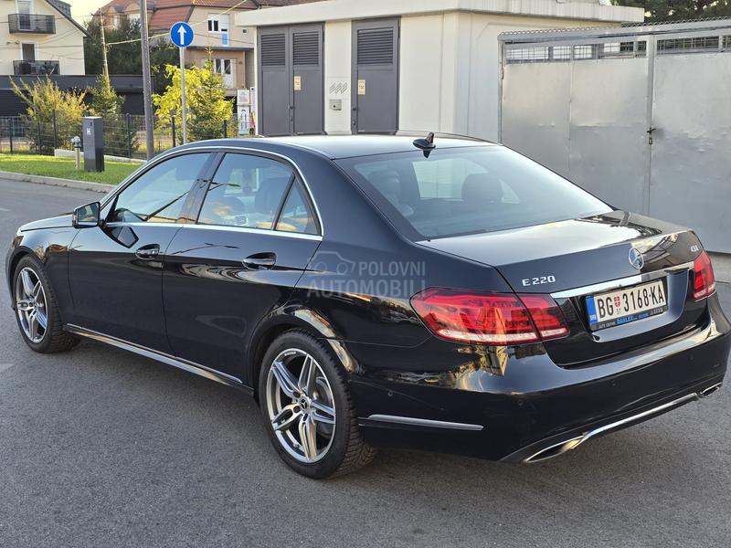 Mercedes Benz E 220 IZUZETNO STANJE