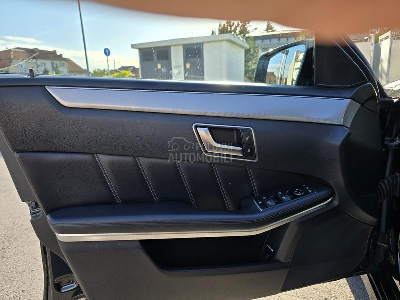 Mercedes Benz E 220 IZUZETNO STANJE