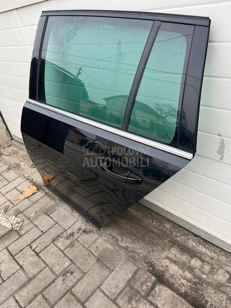 Zadnja leva vrata karavan