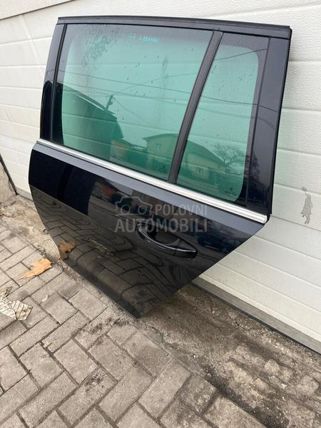 Zadnja leva vrata karavan