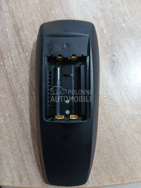 daljinski za multimediju F