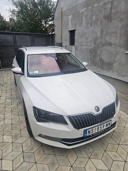 Škoda Superb 