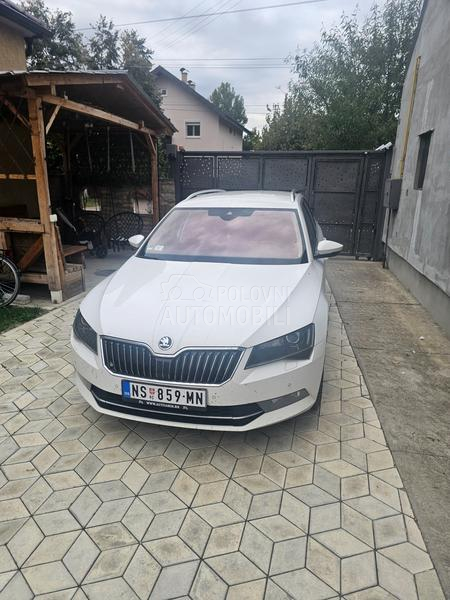 Škoda Superb 