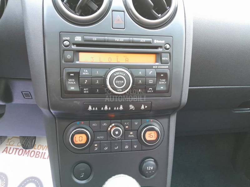 Nissan Qashqai 2.0 4x4/PANO/7.SED