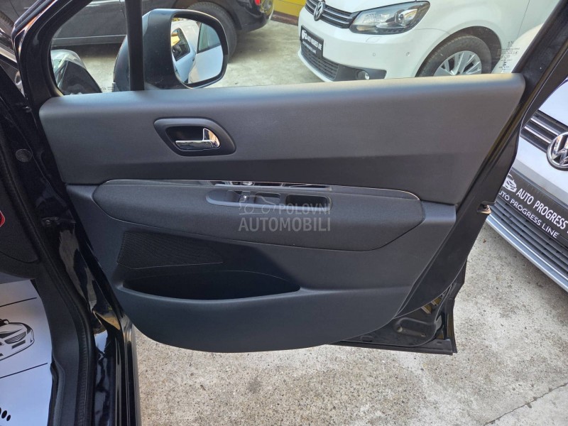 Peugeot 3008 1.6HDI/PANO/SERV