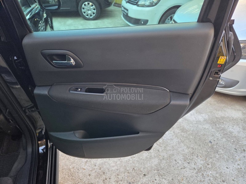 Peugeot 3008 1.6HDI/PANO/SERV