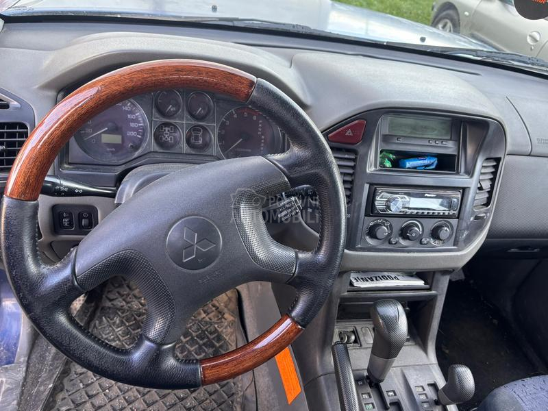 Mitsubishi Pajero 