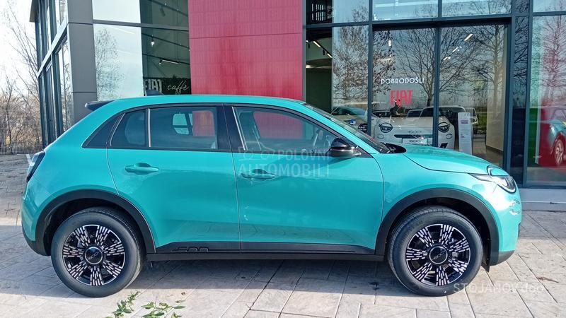 Fiat 600 ICON HYBRID 1.2 DC6