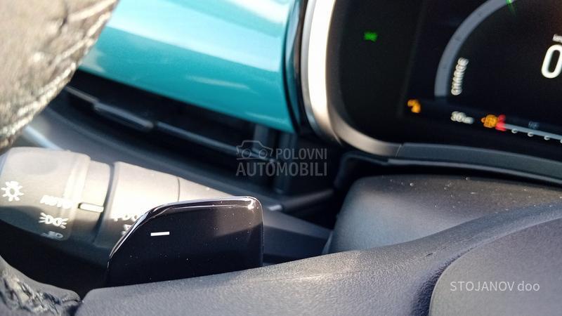 Fiat 600 ICON HYBRID 1.2 DC6