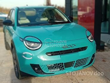 Fiat 600 ICON HYBRID 1.2 DC6