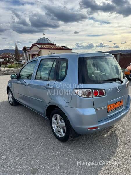 Mazda 2 