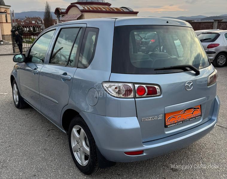 Mazda 2 