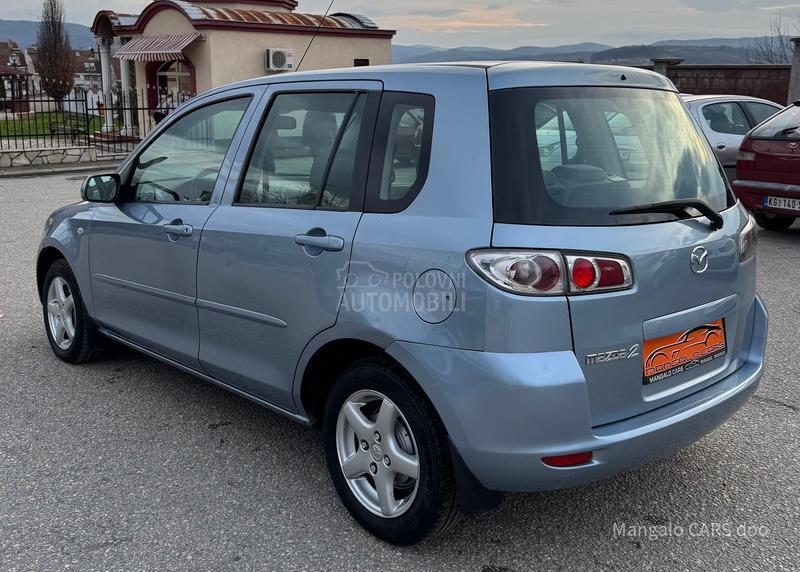 Mazda 2 