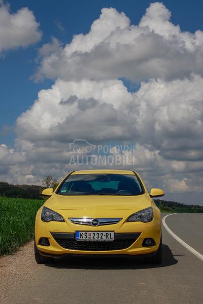 Opel Astra J GTC