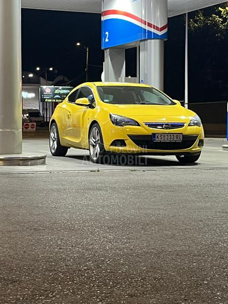 Opel Astra J GTC