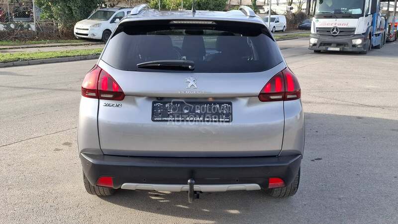 Peugeot 2008 Allure 1/1